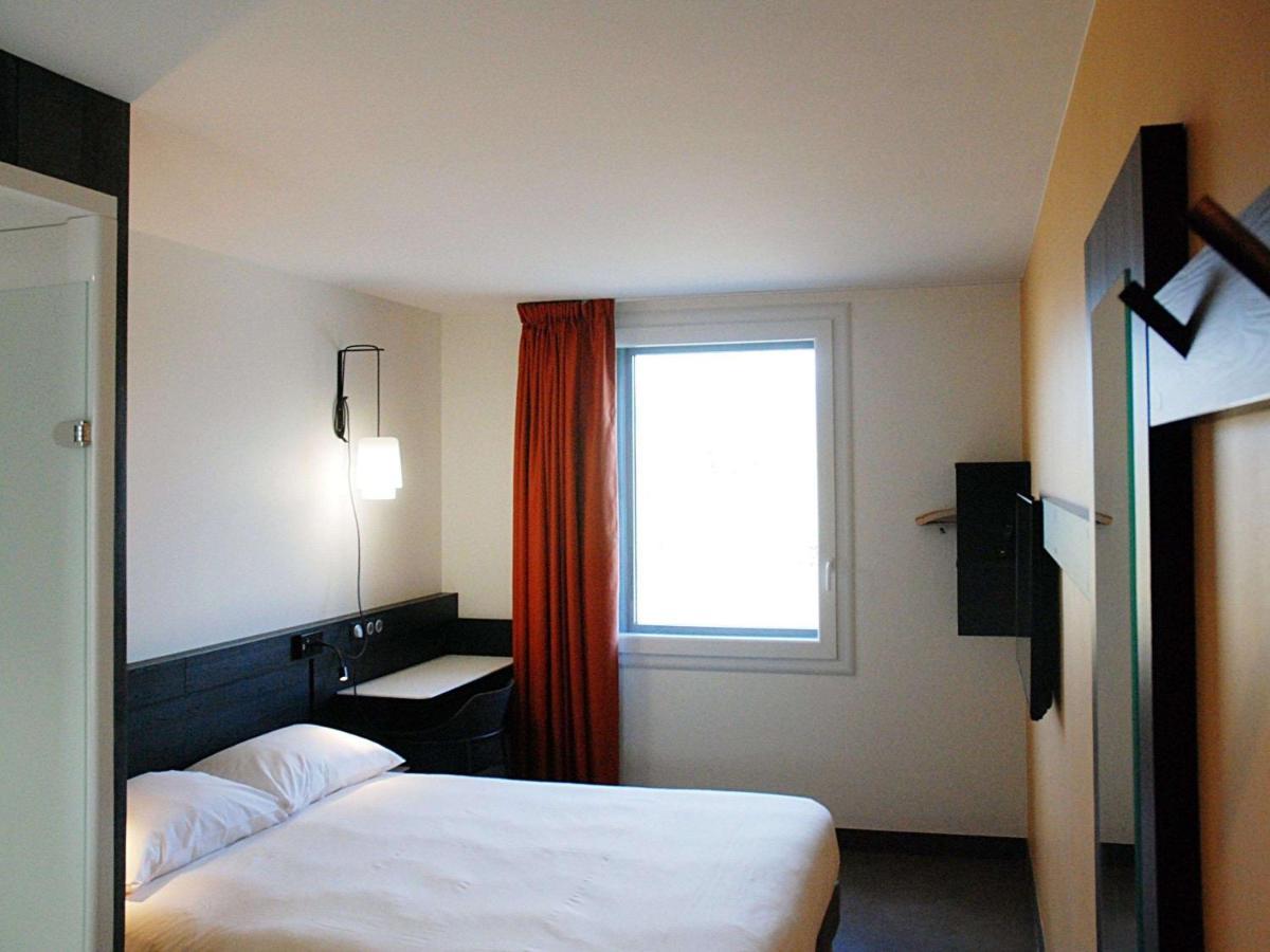 Ibis Budget Annecy Sud-Poisy Екстериор снимка